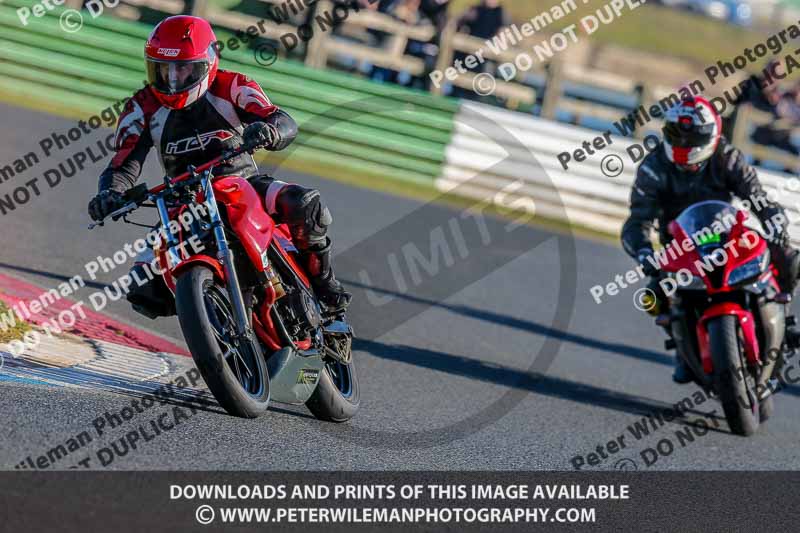 PJM Wedding Photography;enduro digital images;event digital images;eventdigitalimages;mallory park;mallory park photographs;mallory park trackday;mallory park trackday photographs;no limits trackdays;peter wileman photography;racing digital images;trackday digital images;trackday photos